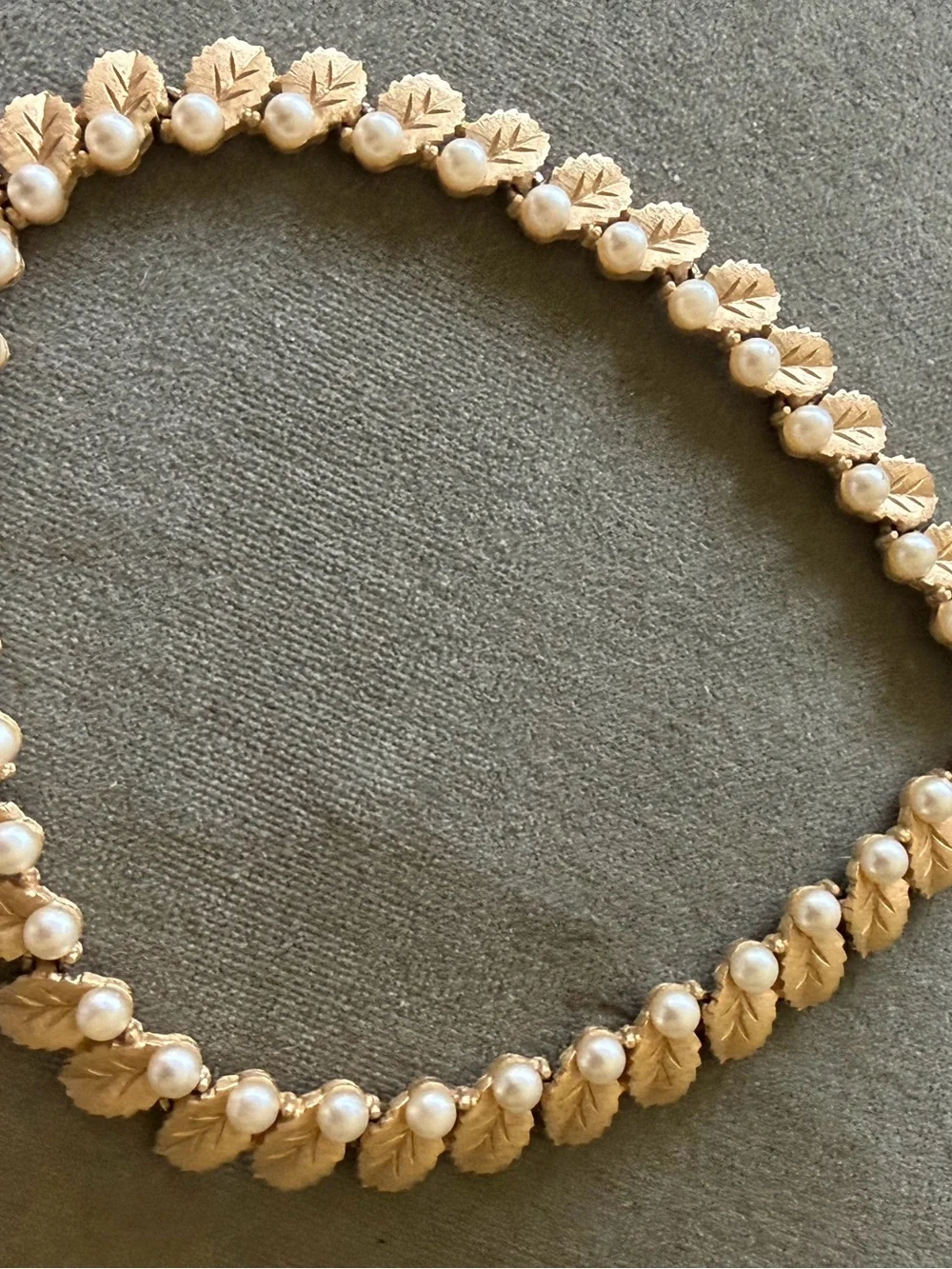 Vintage Trifari gold tone & faux pearl choker style necklace - rare